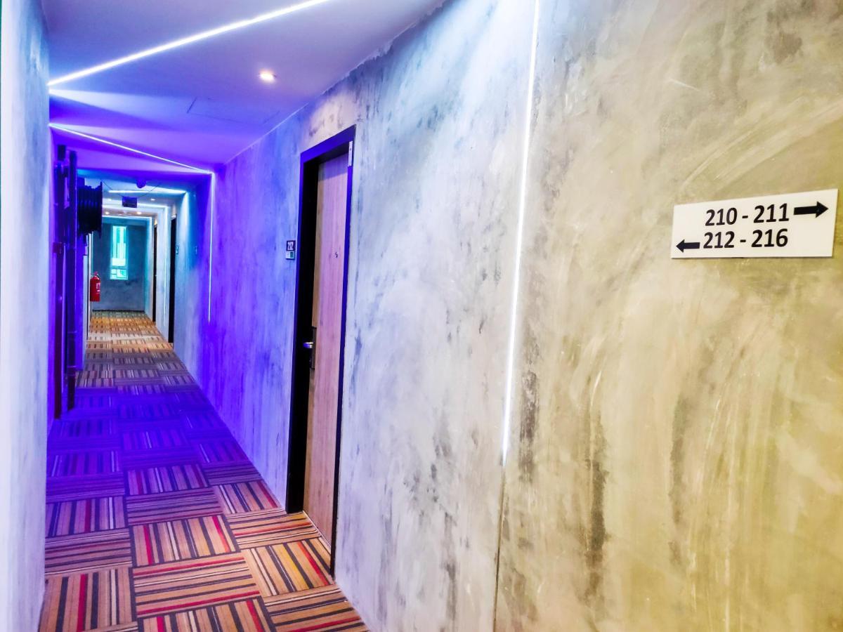 Smile Hotel Danau Kota Куала Лумпур Екстериор снимка