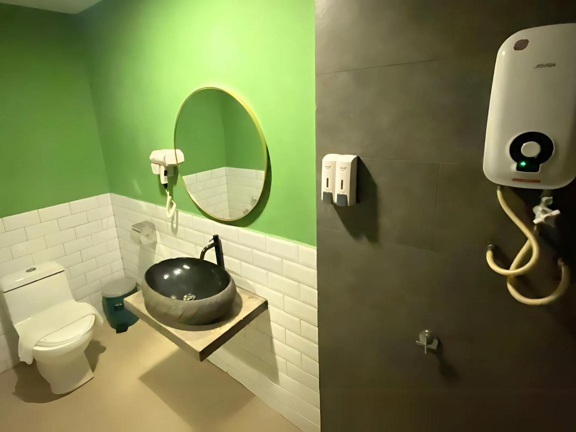 Smile Hotel Danau Kota Куала Лумпур Екстериор снимка
